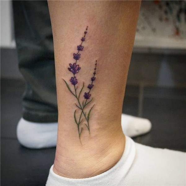 Lilac tattoo inspiration for my tattoo. Dark outlines that w