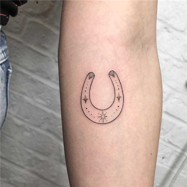 Minimalist lines by Oliver Whiting - Tattoogrid.net