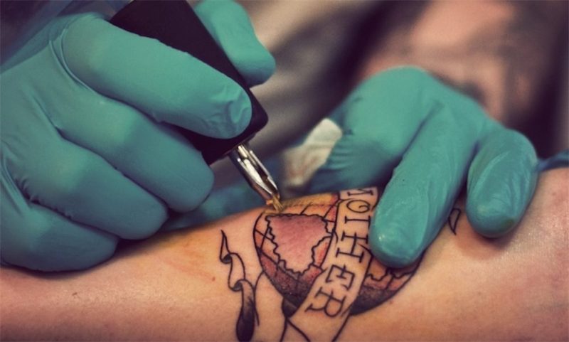Nieuw: tattoo inkt die na een jaar weer weg is Gewoonvoorhem
