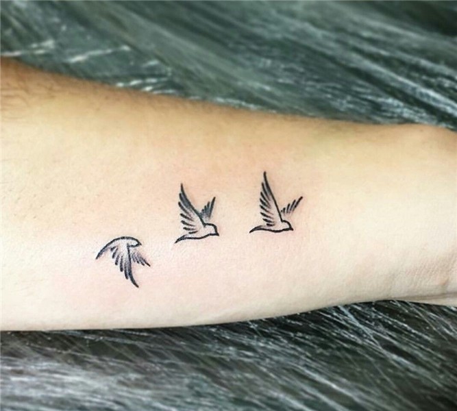 Pin by Makaronina on Tatts Bird tattoo wrist, Bird tattoos f