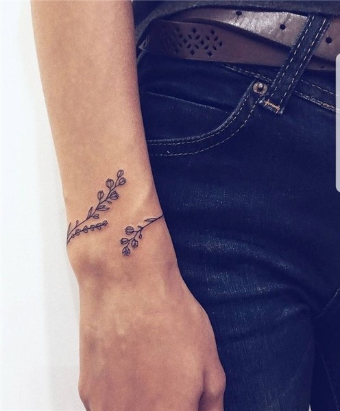 Pin by Marina Balashova on Tatoo Small wrist tattoos, Tattoo