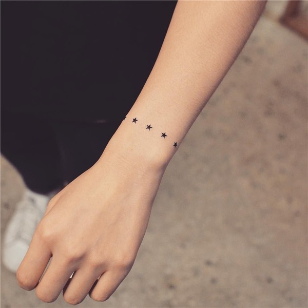Pin by Mayara Rímolo on tattoo. Wrist tattoos for women, Coo