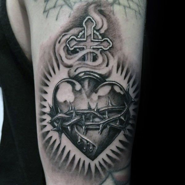 Pin by valeriu Brandi on projekt Sacred heart tattoos, Heart