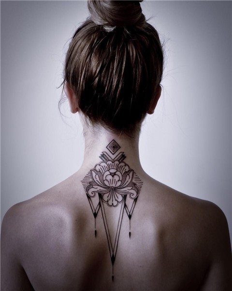 Pin en TATTOOED FEMALE NAPE