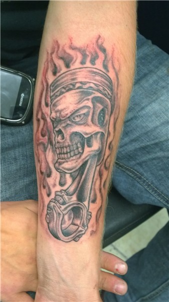 Piston skull tattoo Tattoo.com Tattoos, Skull tattoo, Piston