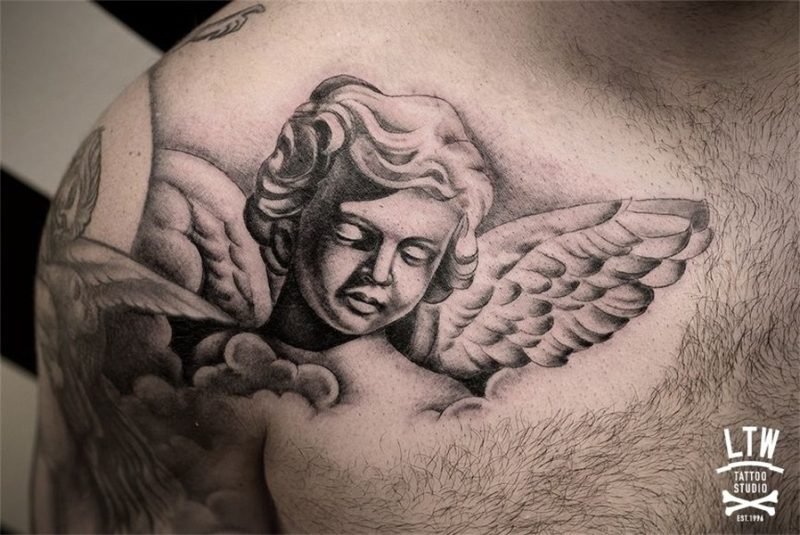 Querubin por Alexis Chest piece tattoos, Tattoo design drawi