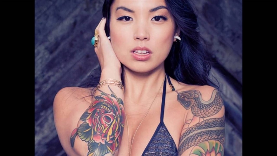 SEXY IN ASIA- Asian Women Tatoo'd - YouTube