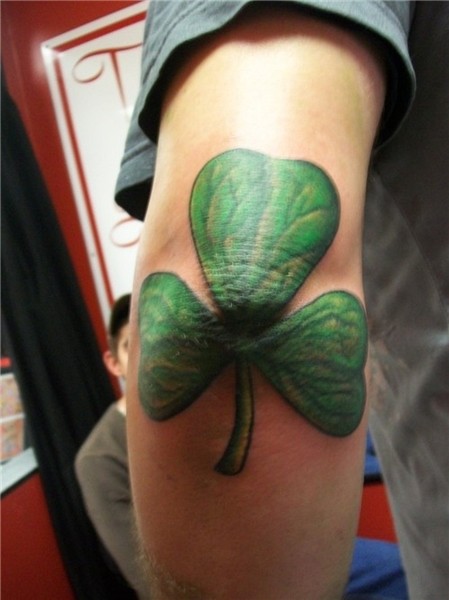 Shamrock tattoo on elbow - Tattoos Book - 65.000 Tattoos Des