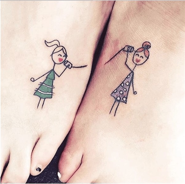 Sister tattoo: idee per i tatuaggi da leggere su due corpi