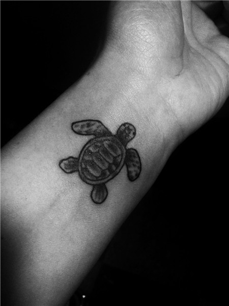 Small Simple Turtle Tattoos (35 photos)