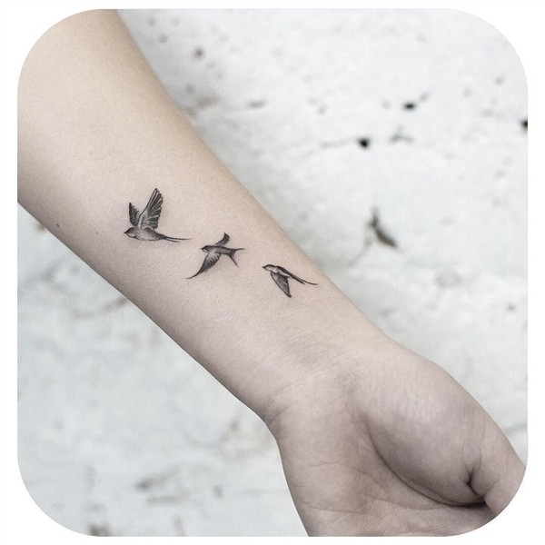 Small Tattoo Models Swallows flying to the sky in black and