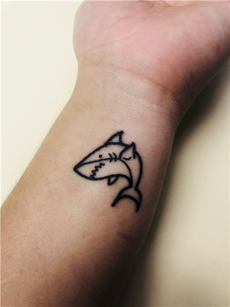 Small simple shark tattoo Small shark tattoo, Shark tattoos,