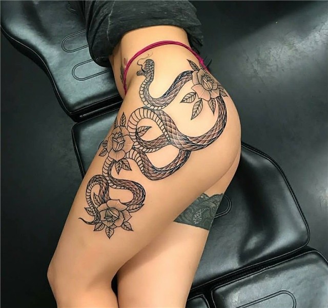 Small snake tattoo on hip (66 photos)