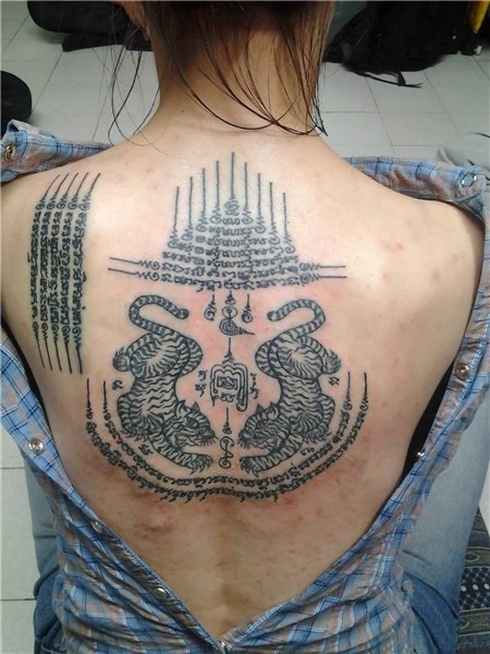 Source Sak yant tattoo, Buddhist tattoo, Thailand tattoo