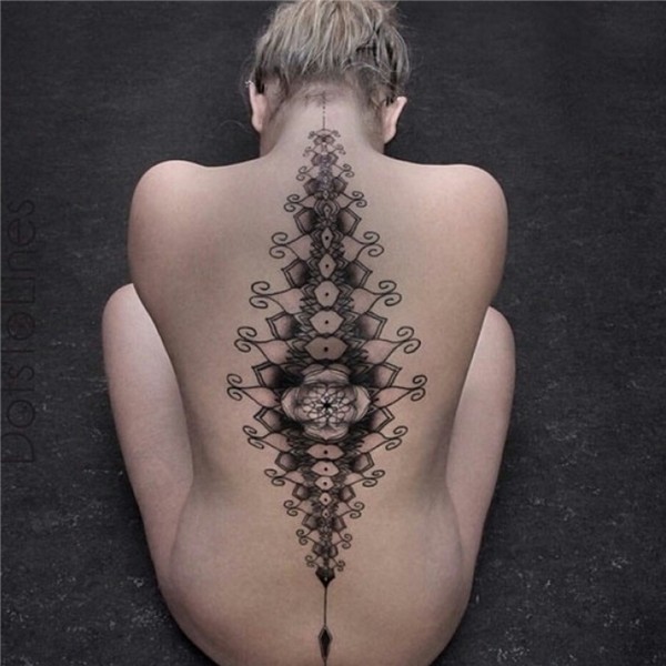 Spectacular Spine Tattoos !!! - Musely