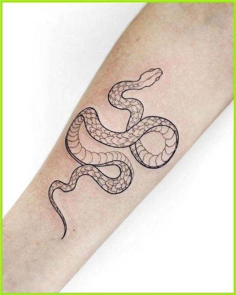 Spitzen Schlangen Tattoo auf dem Unterarm- #auf #dem #lotusT