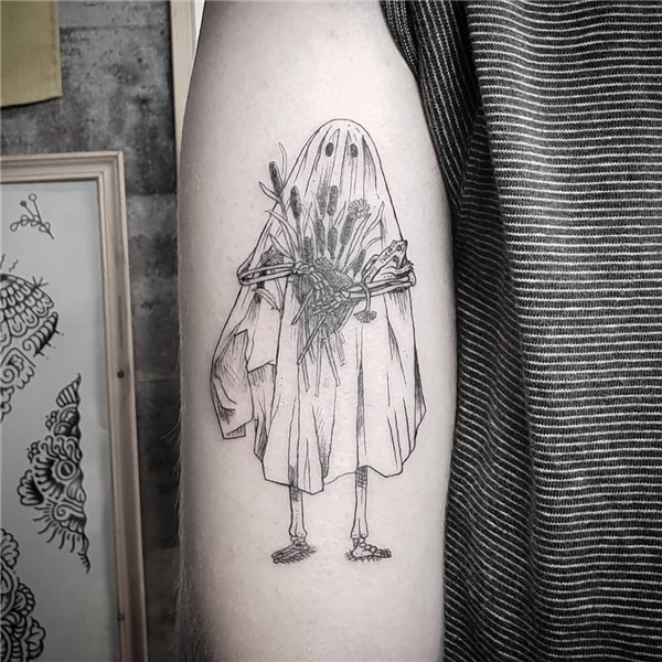 Super cute ghost tattoo in fineline on upper arm Ghost tatto