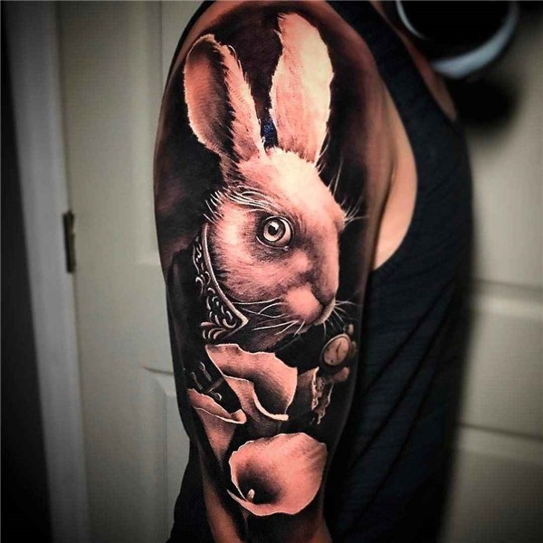 Tattoo artist Hugo Fiest iNKPPL
