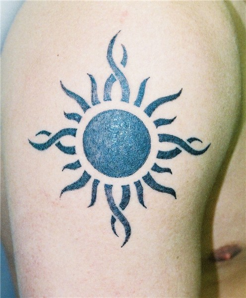 Tribal Sun Tattoos - Designs and Ideas Sun tattoo tribal, Su