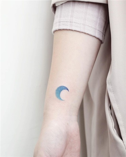 Watercolour moon - Mini Lau Mini tattoos, Tiny tattoos for g