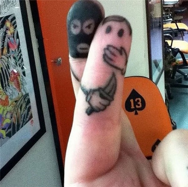 dadeos tatuados como un secuestro #tattoofunny Clever tattoo