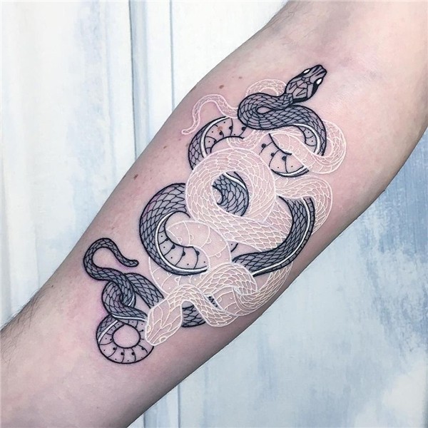 de nouveaux tatouages de serpents par Mirko Sata Sleeve tatt