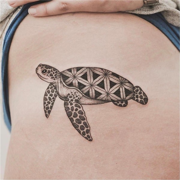 hawaiian tattoos designs turtle #Hawaiiantattoos Turtle tatt