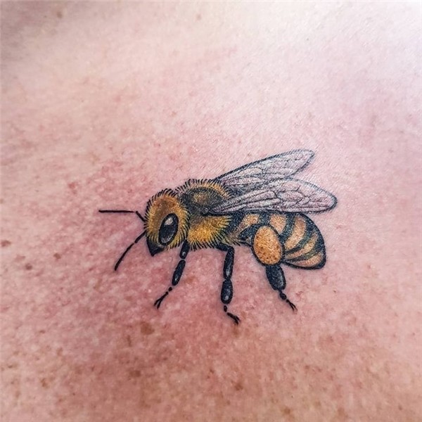 honey bees - Google Search Bee tattoo, Honey bee tattoo, Sle