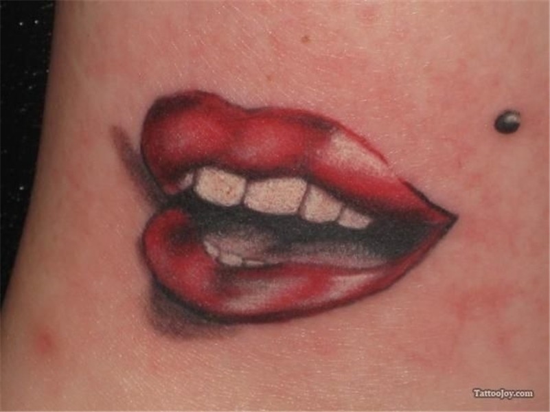 lips tattoo Lip tattoos, Diy tattoo permanent, Diy tattoo