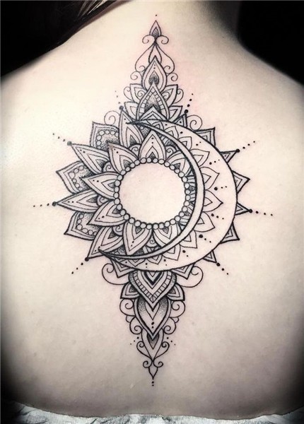 mandala design tattoo #Mandalatattoo Mandala sun tattoo, Moo
