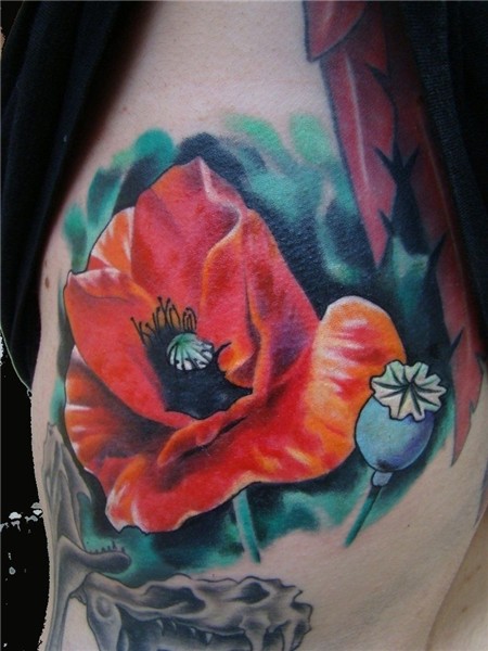 oooh again Poppy flower tattoo, Poppies tattoo, Red poppy ta